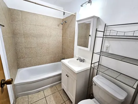 5906 North Sheridan Road Chicago IL 60660