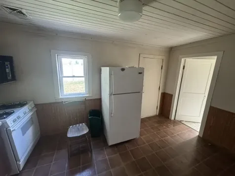 937 Montgomery Avenue Aurora IL 60506