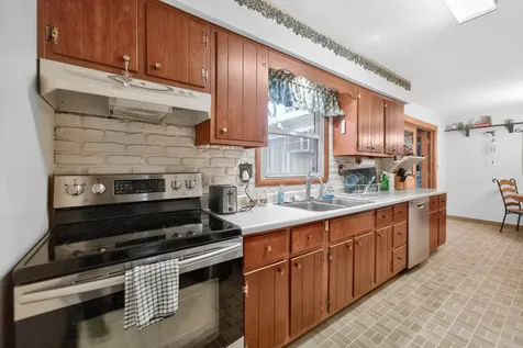 633 Emmert Drive Sycamore IL 60178