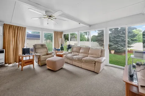 633 Emmert Drive Sycamore IL 60178
