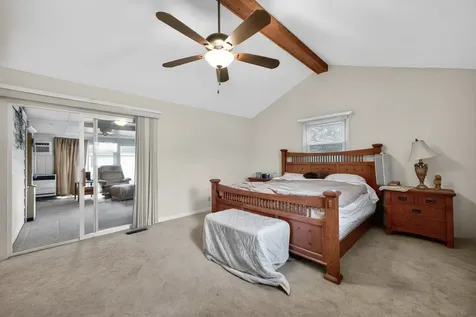 633 Emmert Drive Sycamore IL 60178
