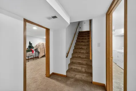 633 Emmert Drive Sycamore IL 60178