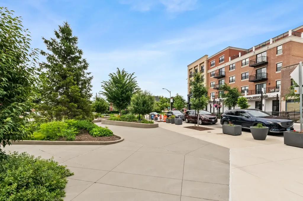 130 West Burlington Avenue Westmont IL 60559