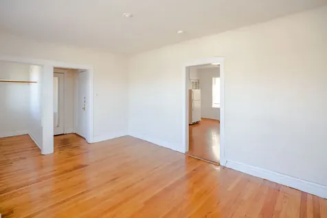 4202 North Kimball Avenue Chicago IL 60618