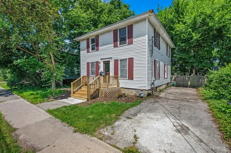 737 Blaine Street Batavia IL 60510