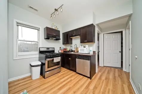 1431 West Flournoy Street Chicago IL 60607