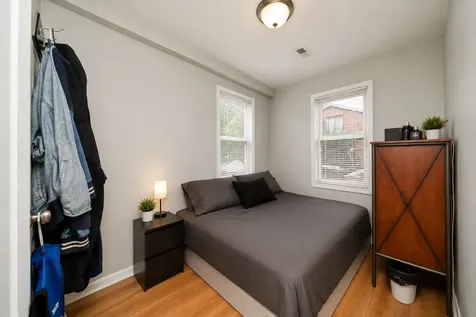 1431 West Flournoy Street Chicago IL 60607