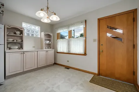 6214 North Karlov Avenue Chicago IL 60646