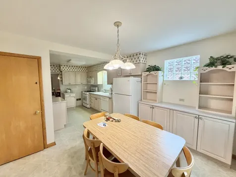 6214 North Karlov Avenue Chicago IL 60646