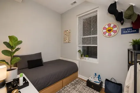1431 West Flournoy Street Chicago IL 60607