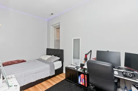 1431 West Flournoy Street Chicago IL 60607
