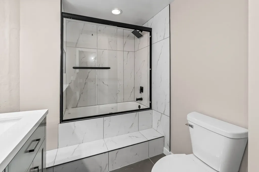 523 South Plymouth Court Chicago IL 60605