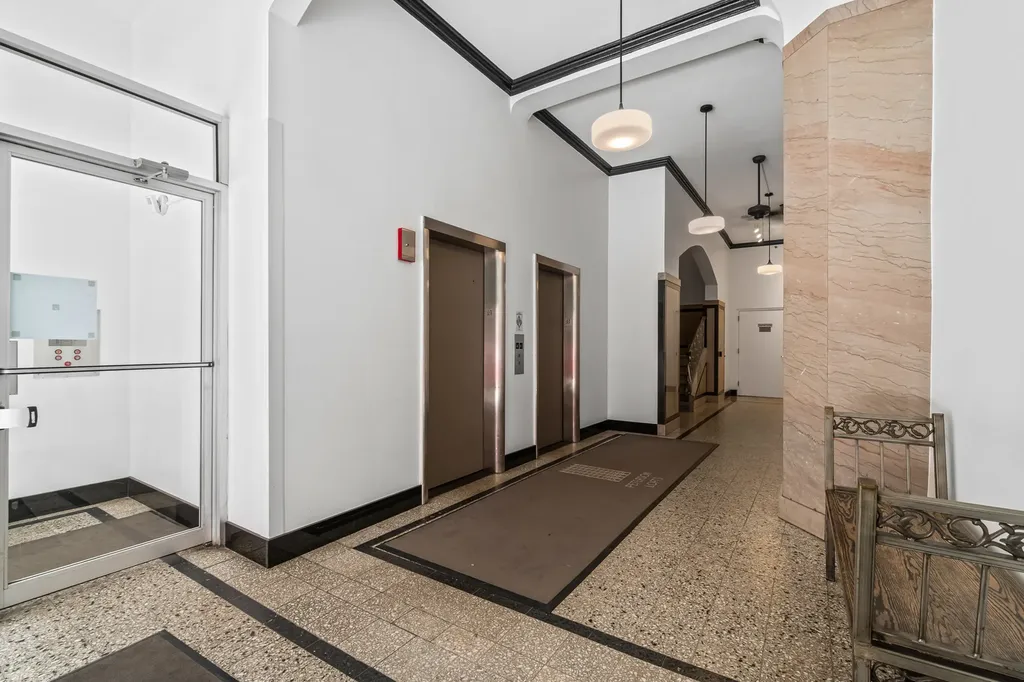 523 South Plymouth Court Chicago IL 60605