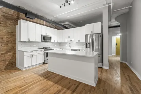523 South Plymouth Court Chicago IL 60605
