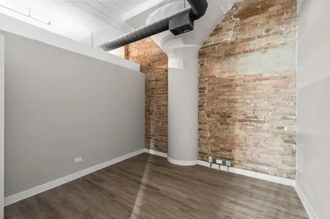 523 South Plymouth Court Chicago IL 60605