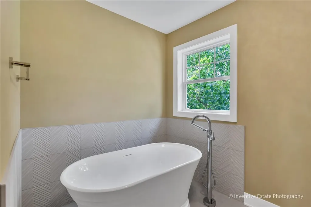 15610 South 82 Avenue Orland Park IL 60467
