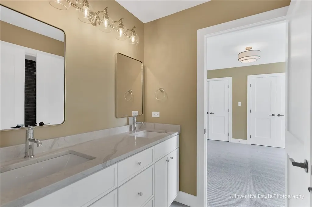 15610 South 82 Avenue Orland Park IL 60467