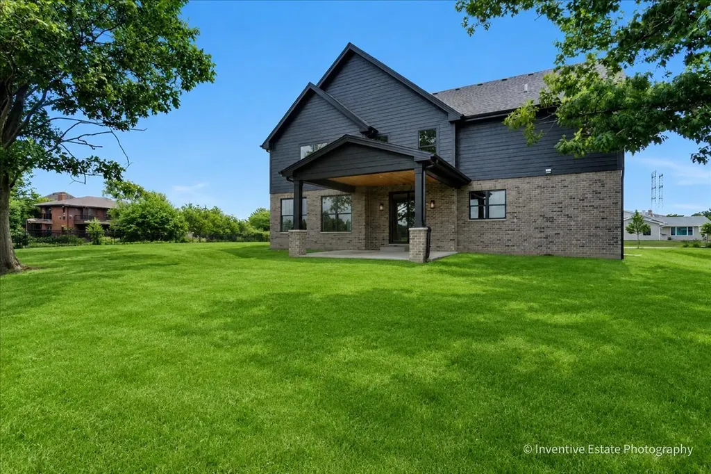 15610 South 82 Avenue Orland Park IL 60467