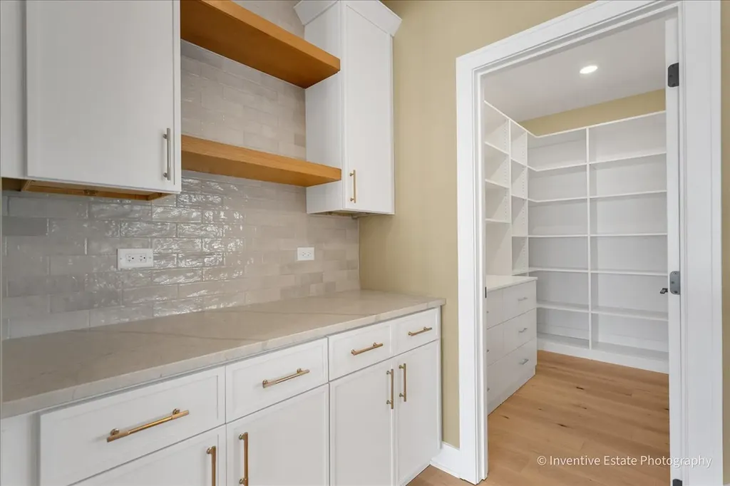 15610 South 82 Avenue Orland Park IL 60467
