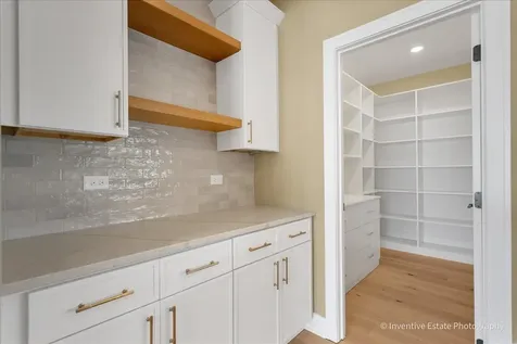 15610 South 82 Avenue Orland Park IL 60467