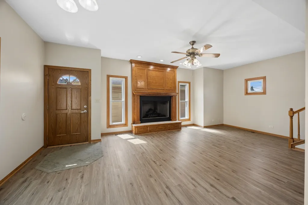5310 South Mason Avenue Chicago IL 60638