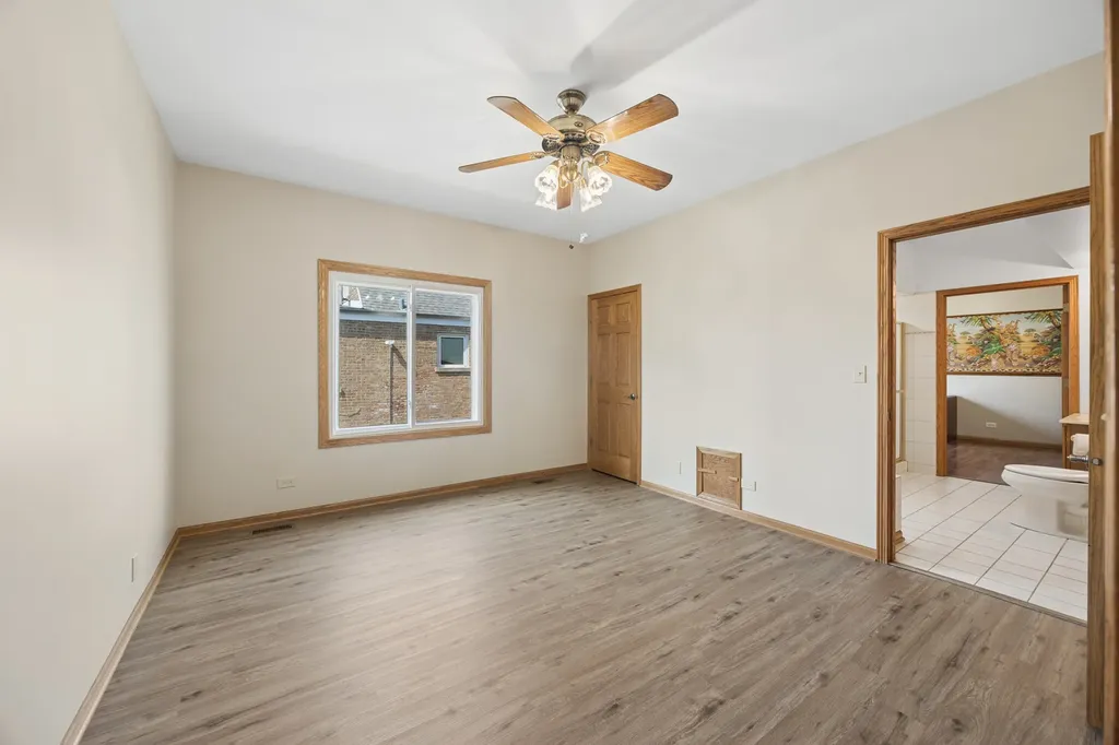 5310 South Mason Avenue Chicago IL 60638