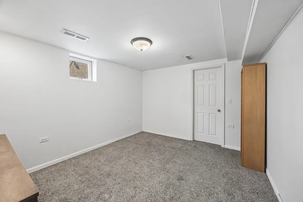 5310 South Mason Avenue Chicago IL 60638