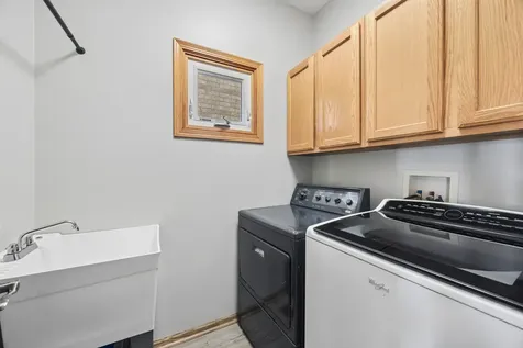 5310 South Mason Avenue Chicago IL 60638