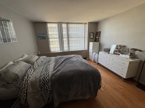 5757 North Sheridan Road Chicago IL 60660