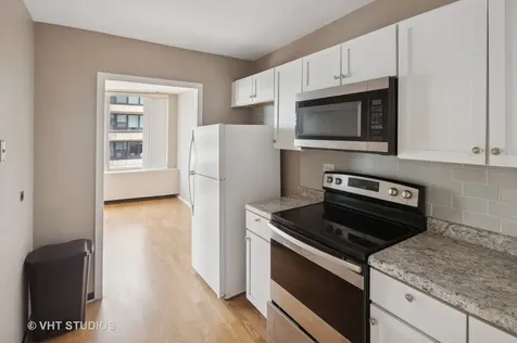 5757 North Sheridan Road Chicago IL 60660