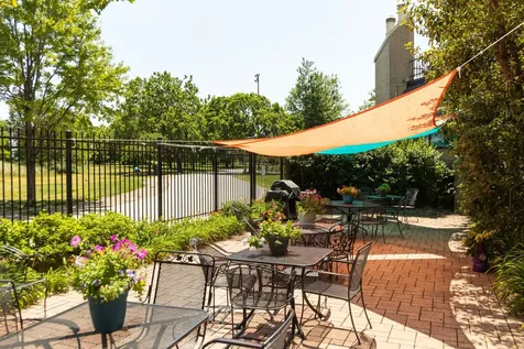5757 North Sheridan Road Chicago IL 60660