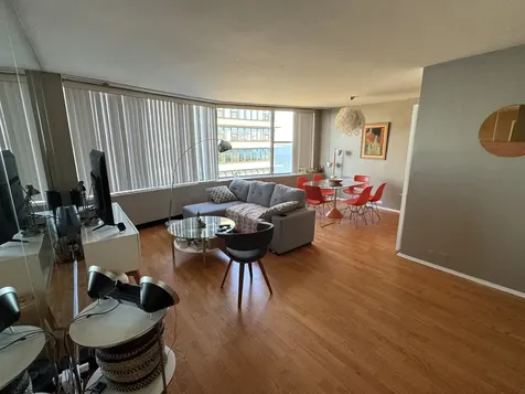 5757 North Sheridan Road Chicago IL 60660