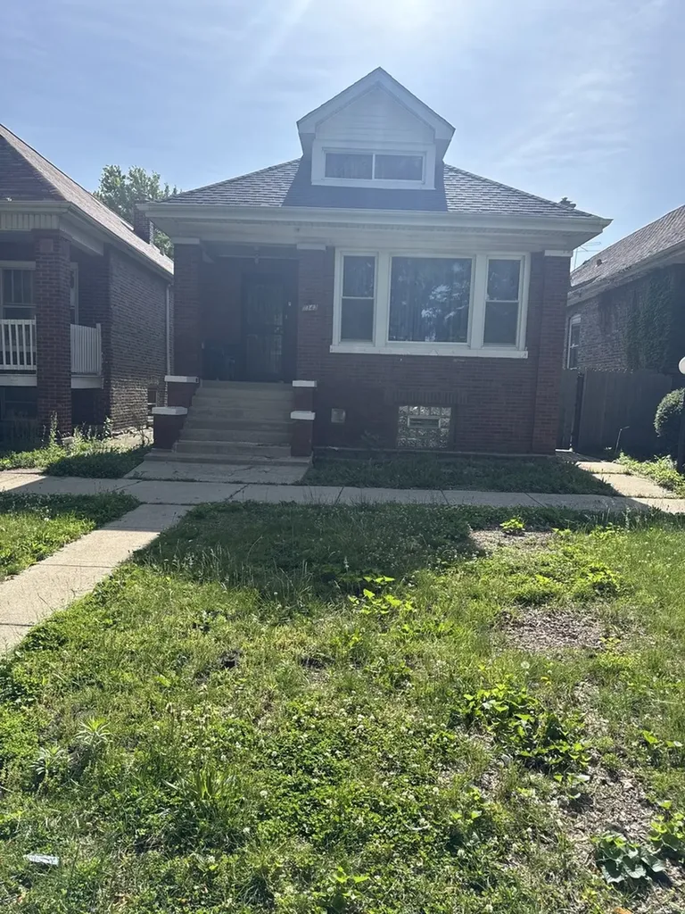 7343 South Wabash Avenue Chicago IL 60619