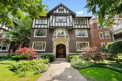 1633 Hinman Avenue Evanston IL 60201