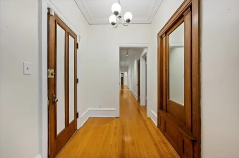 1633 Hinman Avenue Evanston IL 60201