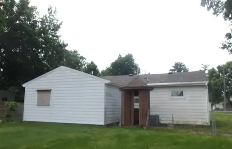 2003 Cleveland Avenue Charleston IL 61920