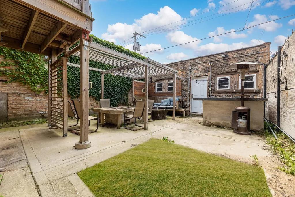 6504 South Maryland Avenue Chicago IL 60637