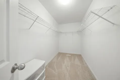 185 Springbrook Trail S Oswego IL 60543