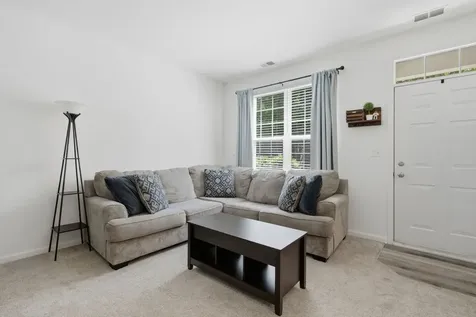 185 Springbrook Trail S Oswego IL 60543