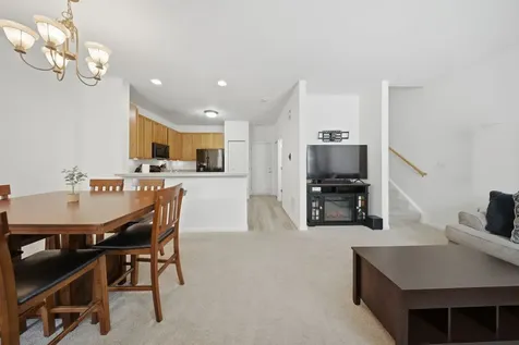 185 Springbrook Trail S Oswego IL 60543