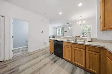185 Springbrook Trail S Oswego IL 60543