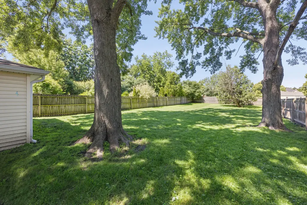 730 South Monterey Avenue Villa Park IL 60181