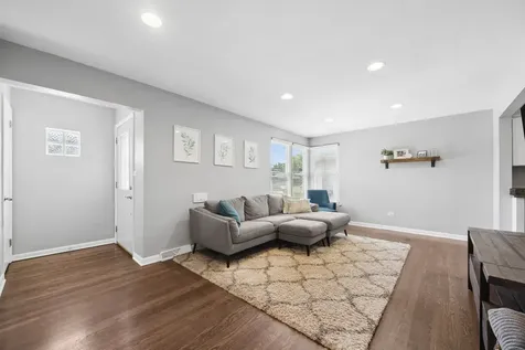 730 South Monterey Avenue Villa Park IL 60181