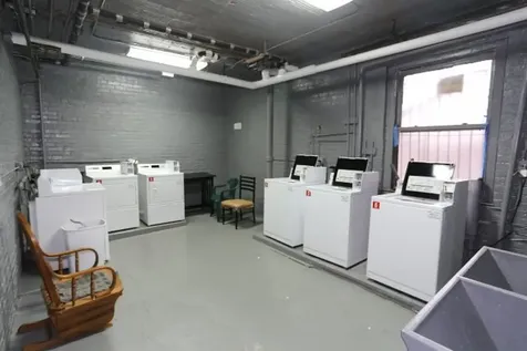4735 North Beacon Street Chicago IL 60640