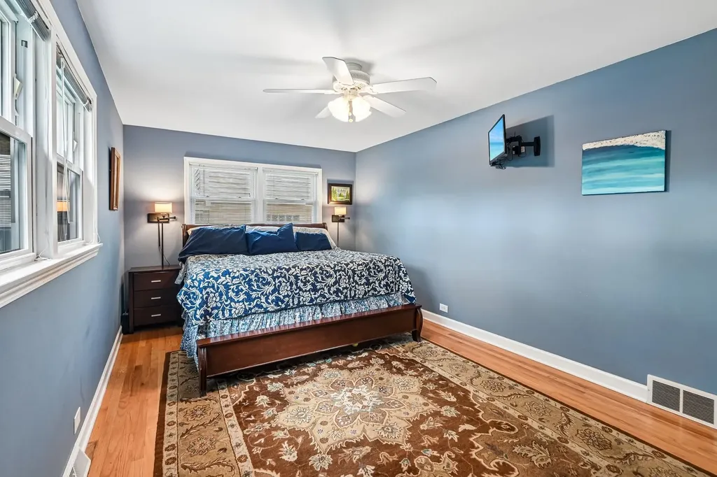 1032 62ND Place Downers Grove IL 60516