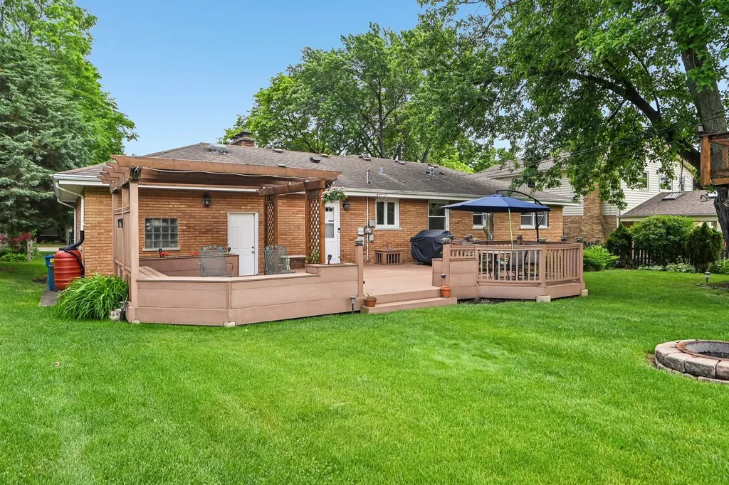 1032 62ND Place Downers Grove IL 60516