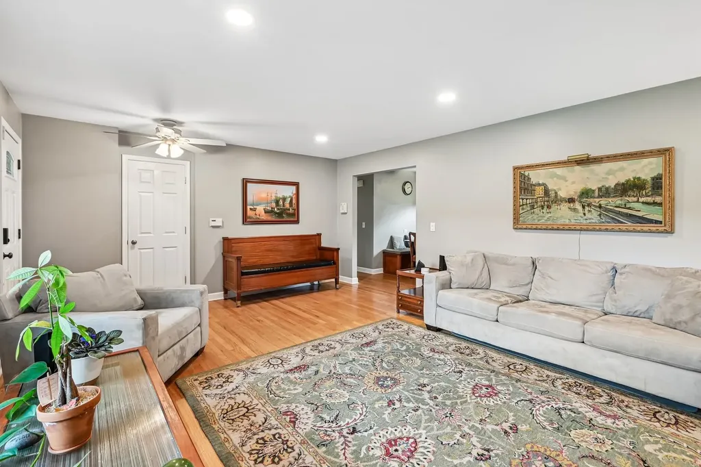1032 62ND Place Downers Grove IL 60516