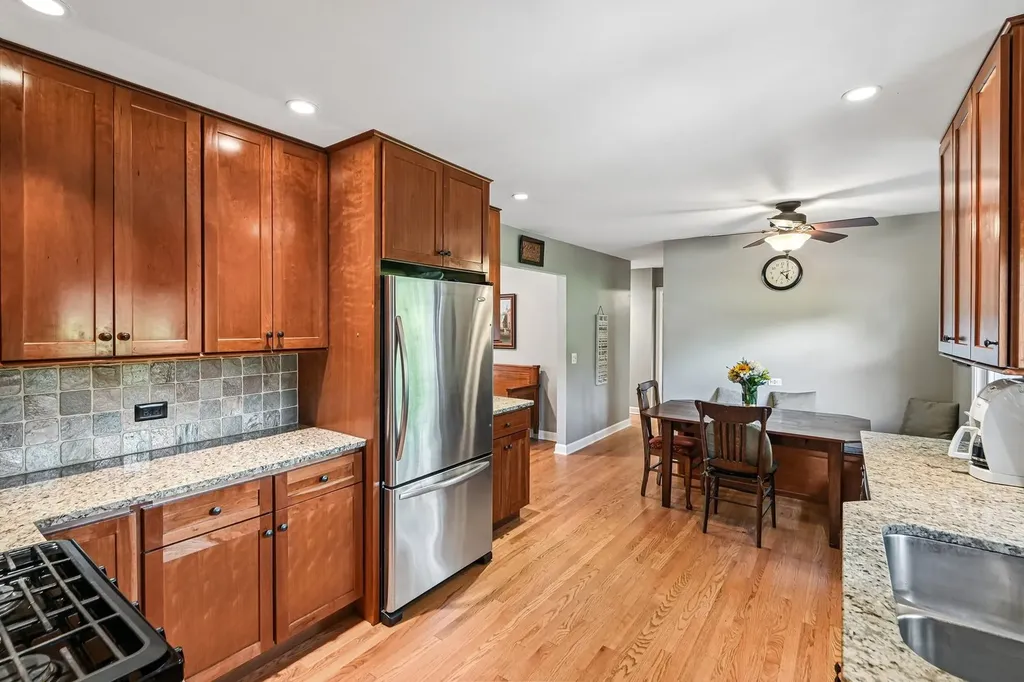 1032 62ND Place Downers Grove IL 60516