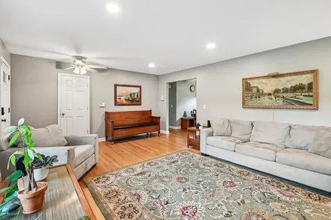 1032 62ND Place Downers Grove IL 60516