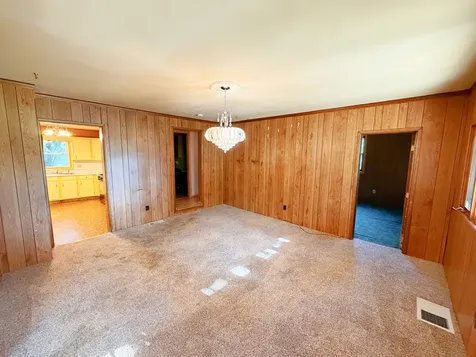 1402 North Sterling Street Streator IL 61364